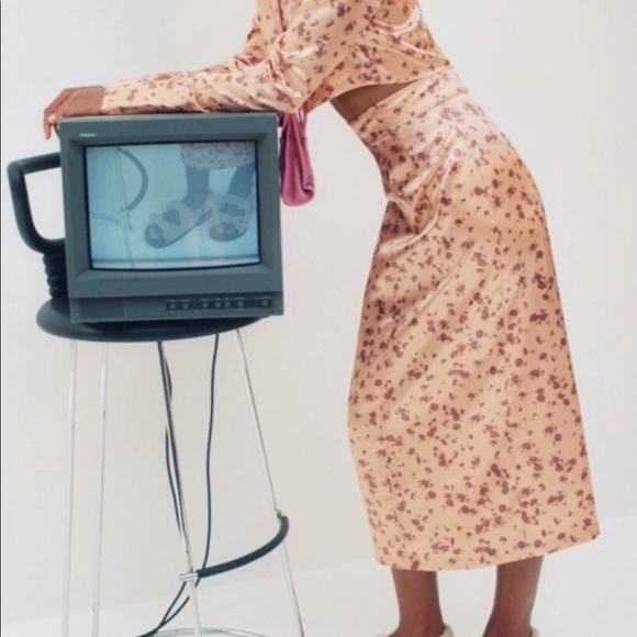 🌺ZARA SET CROPPED TOP * HIGH WAIST MIDI SKIRT SET * DRESS NWT🌺 - Picture 3 of 9